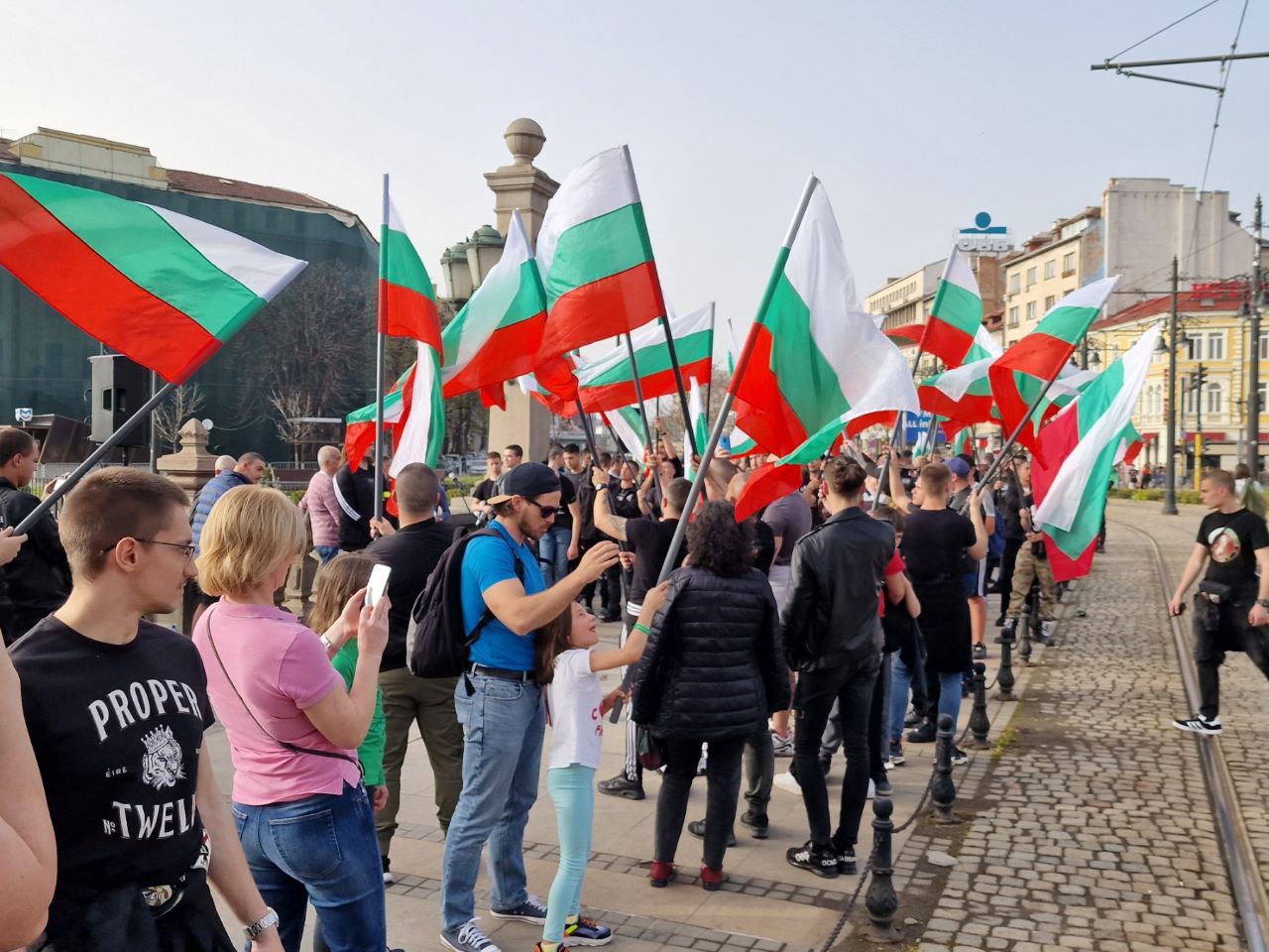 <p>Протест под наслов &quot;Вън мигрантите от България&quot; се проведе в София. Той беше организиран от младежки организации в социалните мрежи. Това предаде БНТ.</p>