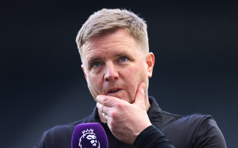 Нюкасъл ще търси нови попълнения през януари