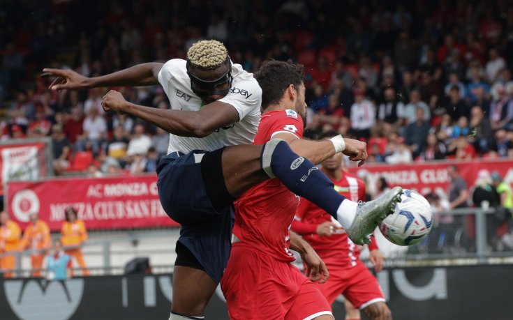 Наполи удари Монца като гост и изпревари Лацио в класирането