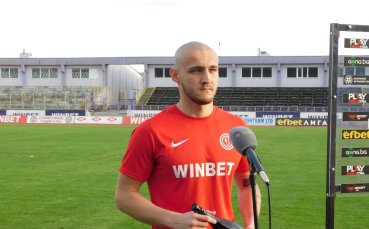 Вратар на Етър мина под ножа