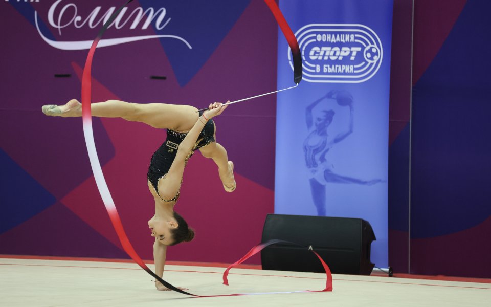 Елвира Краснобаева с още един медал от Световната купа в Баку