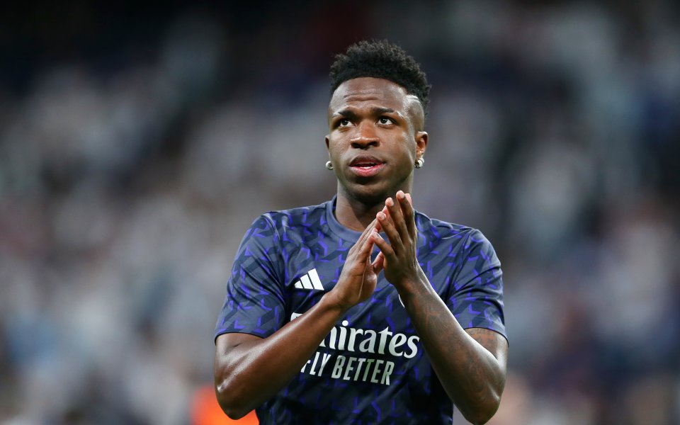 Отборите на Реал Мадрид и Барселона играят при резултат 1:1