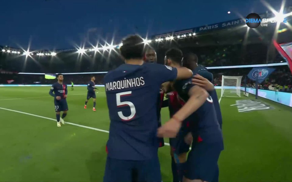 ПСЖ поведе с 2:0 на Лион в шестата минута. Лукас