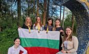 Три български ученички с медали от Европейската олимпиада по математика за момичета в Грузия