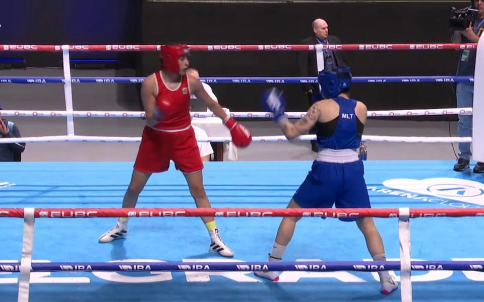Мехмедова на четвъртфинал на Европейското по бокс