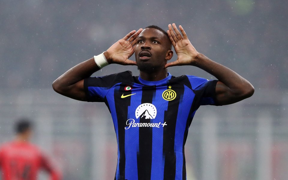 Милан и Интер играят при 1:2 в сблъсък от 33-ия кръг на