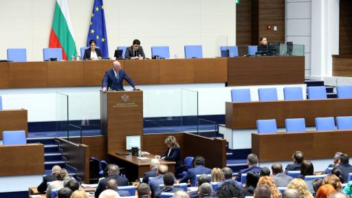 Парламентът освободи председателя на НС Росен Желязков