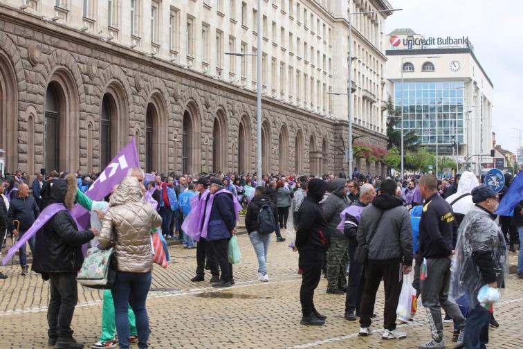 В София се провежда протестен митинг на енергетици
