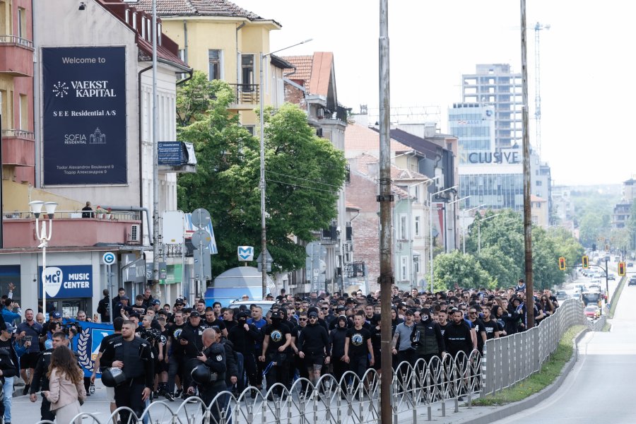 Шествие на феновете на Левски преди дербито с ЦСКА1