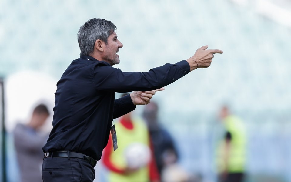 Бъдещето на треньора на Левски - Николай Костов, ще стане