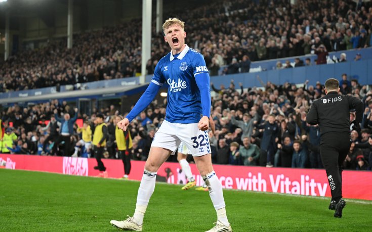 Евертън може да бъде принуден да продаде един от основните си футболисти