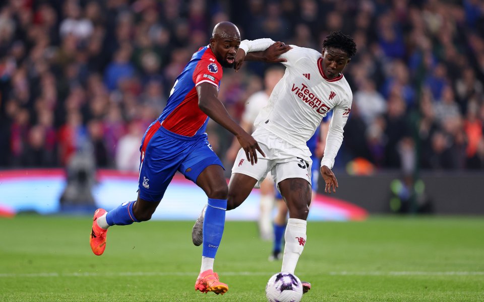 Кристъл Палас и Манчестър Юнайтед играят при резултат 2:0 в двубой