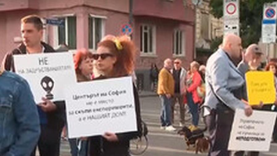 Трети ден на протести заради новата организация на движение в центъра на София