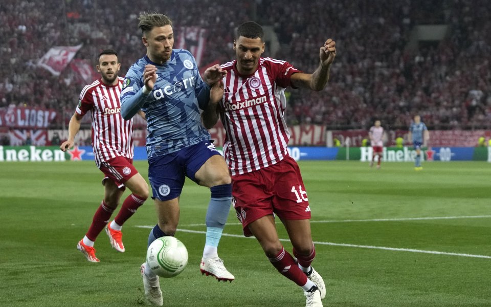 Гръцкият Олимпиакос приема Астън Вила на Йоргос Караискакис в реванша