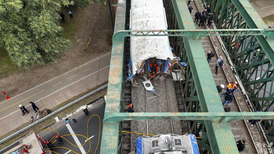 Влакова катастрофа в Буенос Айрес, десетки ранени
