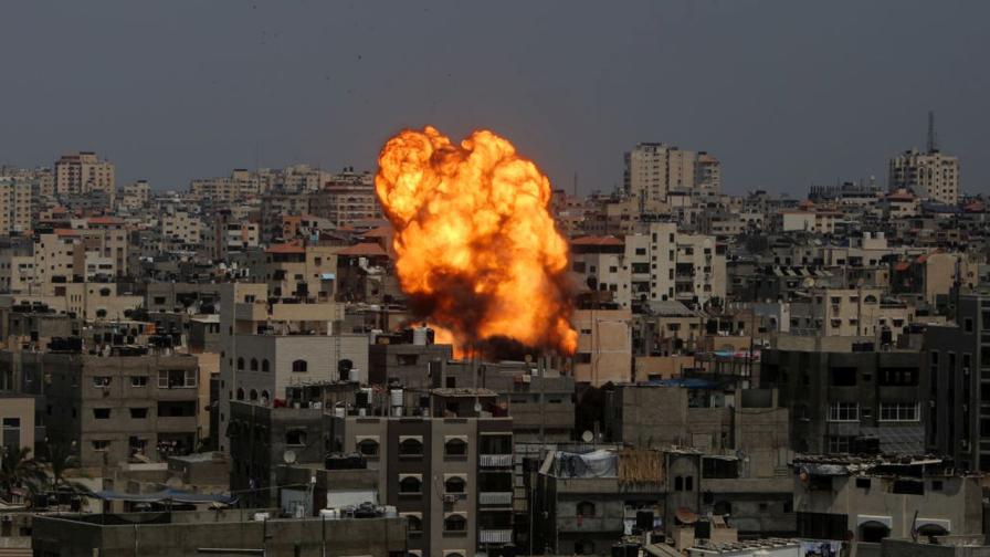 Кървава атака на Израел в Газа, убитите вероятно са десетки