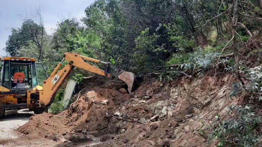 Бурни реакции и проверка, след като багер разкопа част от Младежкия хълм в Пловдив