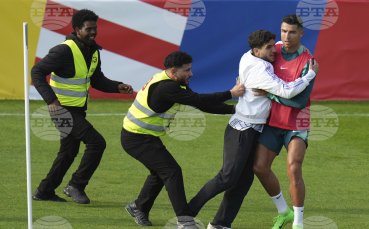Фотографии в социалните медии показват как Кристиано Роналдо се насочва