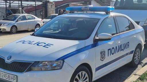 Двама задържани в Търговище с 12 000 евро и списъци с имена