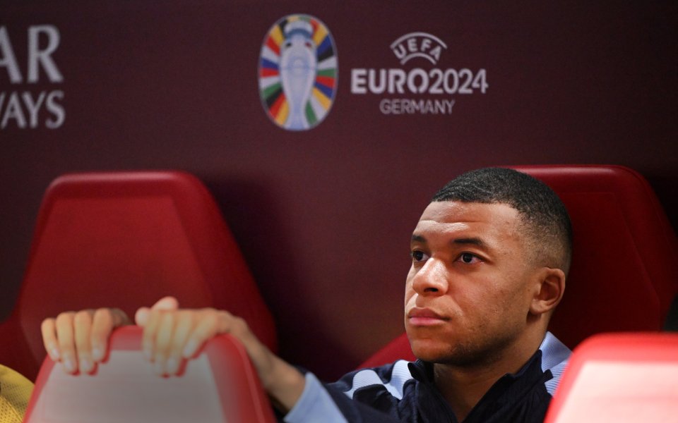 <a class=gtm-List data-pos=40 onClick=_gaq.push([`_trackEvent`, `Multimedia_home`, `Click_40`, `Това е новият въпрос