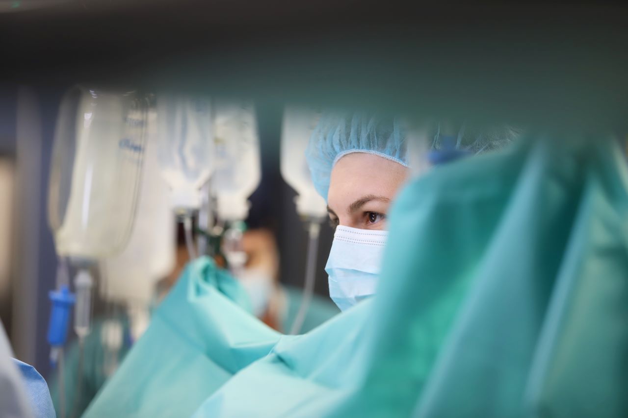 <p>Специалисти от Военномедицинска академия (ВМА) извършиха чернодробна трансплантация, съобщиха от лечебното заведение. Това е третата подобна операция от началото на тази година. Донорът и реципиентът са 48-годишни жени.</p>