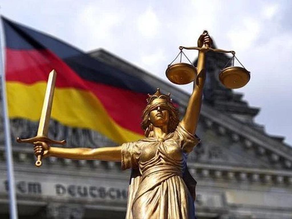 Тийнейджър беше осъден днес в Германия на осем години и