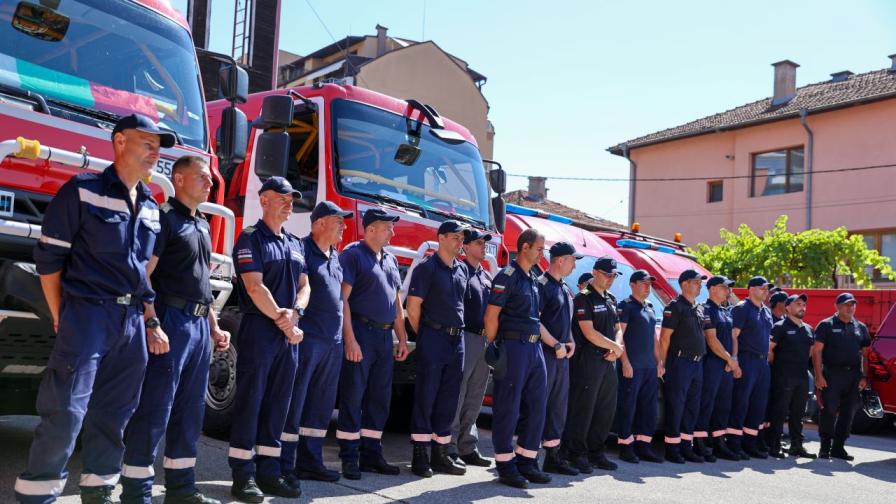 <p>България изпраща екип от огнеборци в Гърция (СНИМКИ/ВИДЕО)&nbsp;</p>