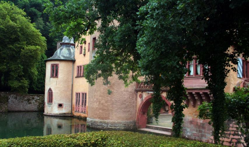Замък Меспелбрун Германия