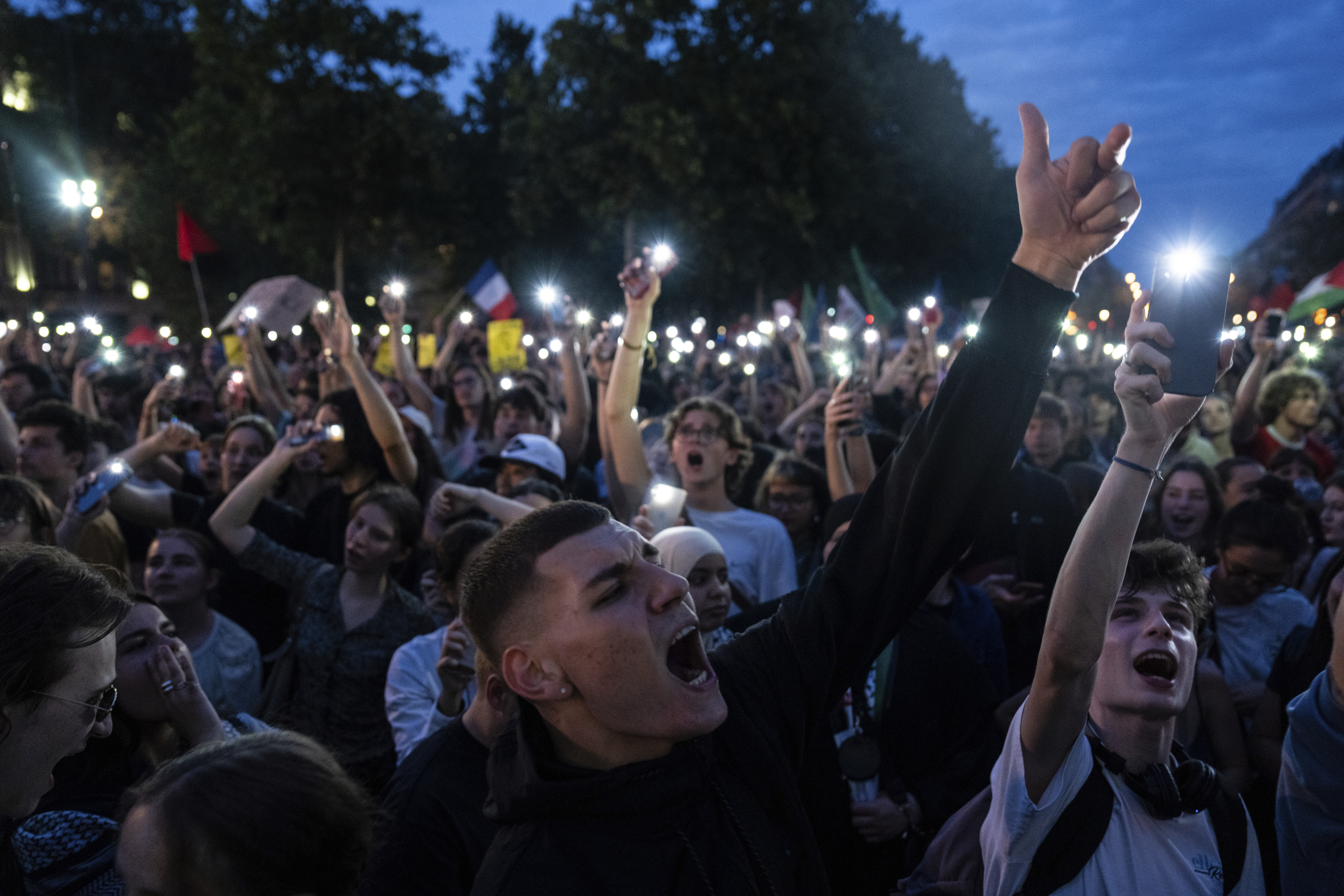 <p>Протести във Франция след изборната победа на партия &quot;Национален сбор&quot;</p>