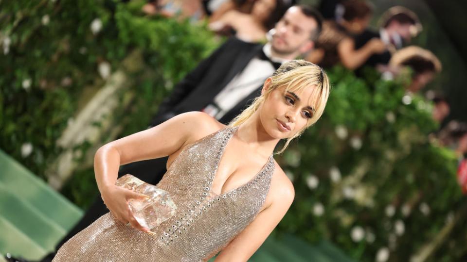 Камила Кабело казва, че животът й се е променил, откакто