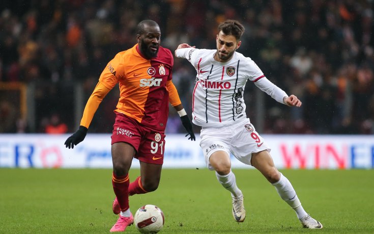 Ница се договори с ненужен халф на Тотнъм