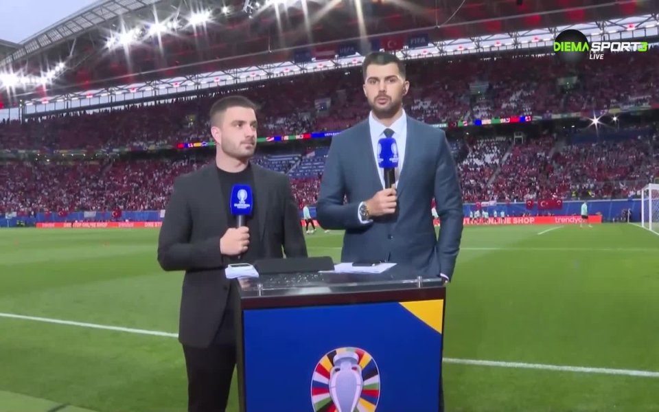 Минути преди началото на последния 1/8-финален двубой от UEFA EURO