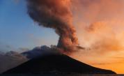 <p>Италия със сериозно предупреждение за вулкана Стромболи (ВИДЕО)</p>