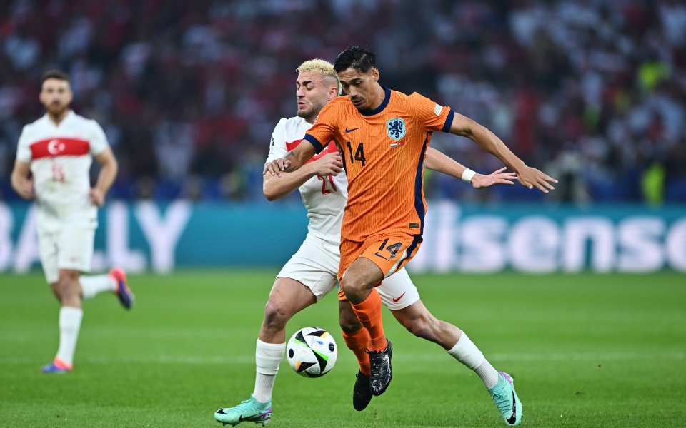 Нидерландия и Турция играят при резултат 0:1 в двубой от 1/4-финалите