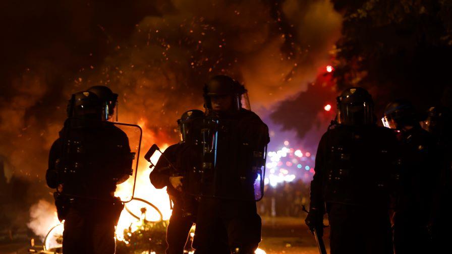Сблъсъци с полицията, палежи и насилие в няколко френски града след втория тур на изборите