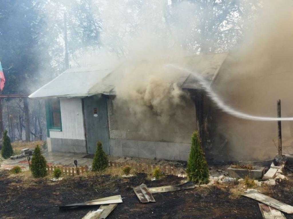 Нов огромен пожар бушува в Средна гора Този път засегнато