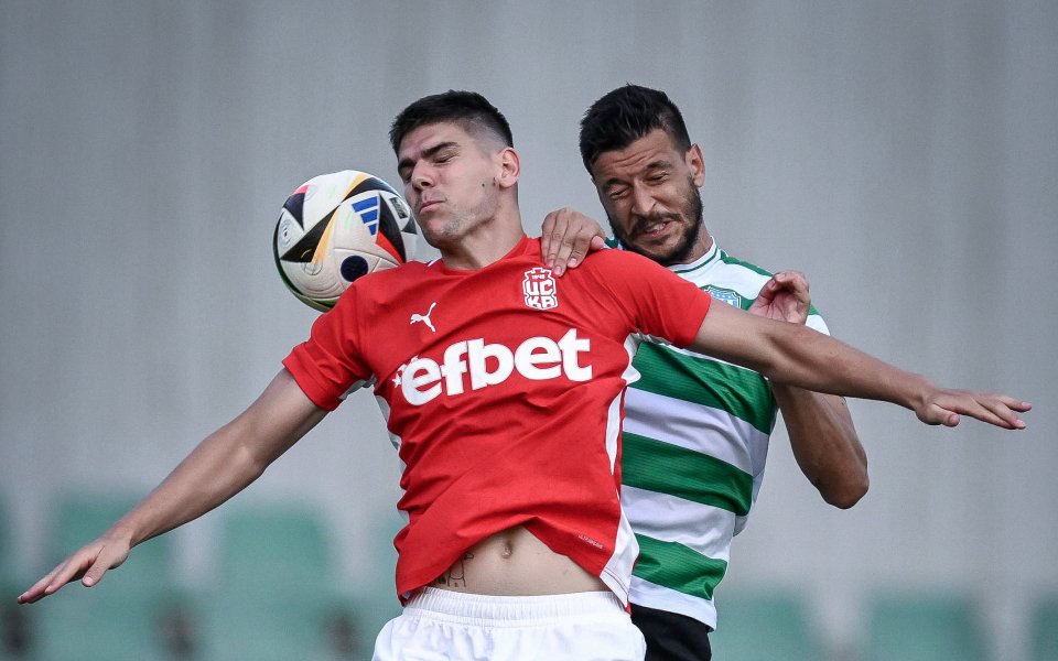   Другата промяна е влизането на Едгар Пачеко вместо Дуду