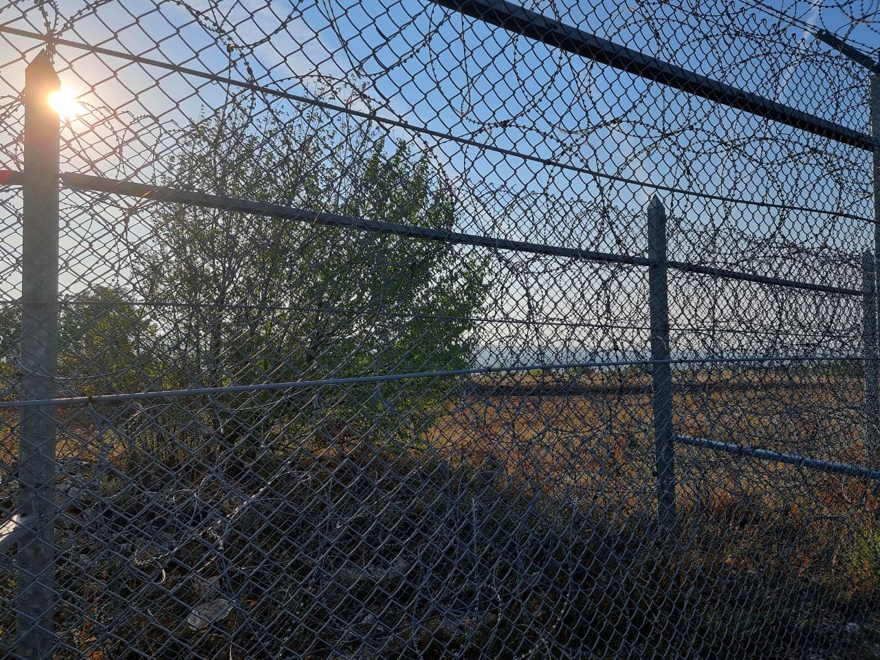 Напрежение на границата: Полицай простреля мигрант при самоотбрана
