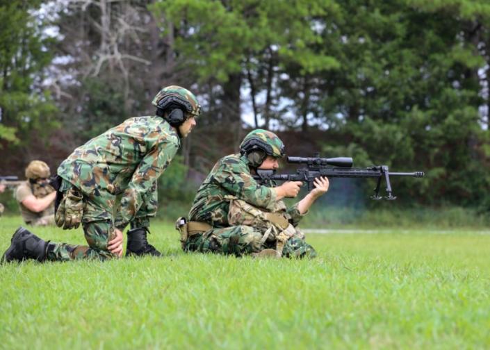 Български военни спечелиха турнир за снайперисти в САЩ