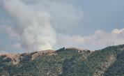 Къщи горят, огънят се разраства много бързо в село Сенокос