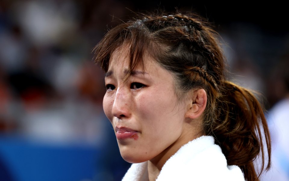 <div id=overlay_wrap