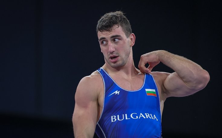 Семен Новиков и Кирил Милов триумфираха в държавното първенство по борба