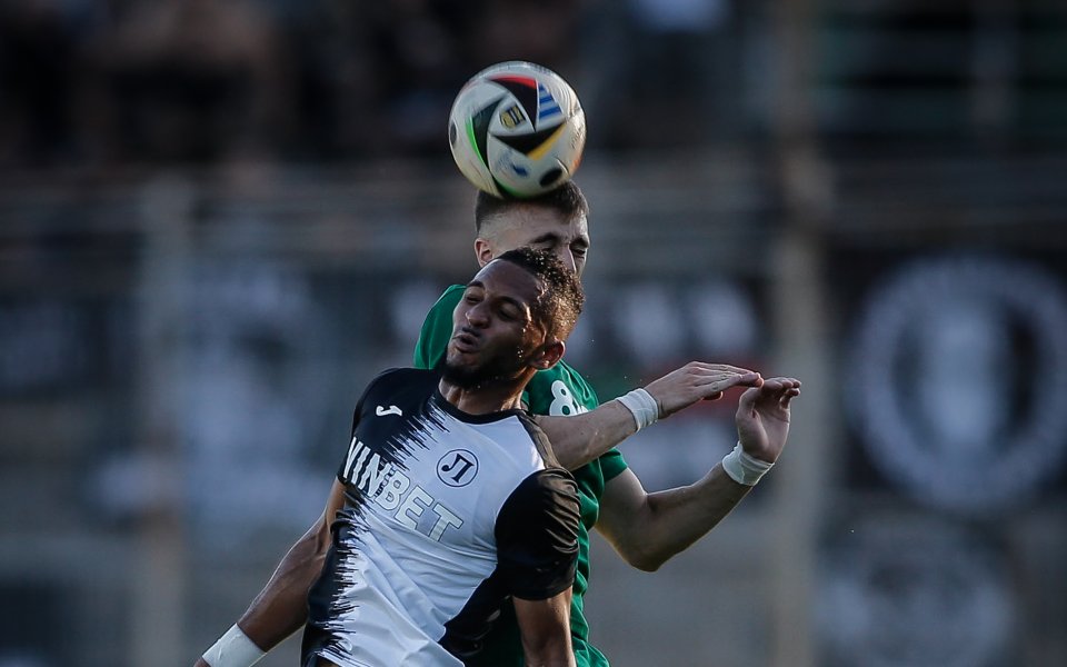 $(document).ready(function() { lastModifyEvent.halftimes = {match_id:2643519, type_id : 1}; phpEventObj =