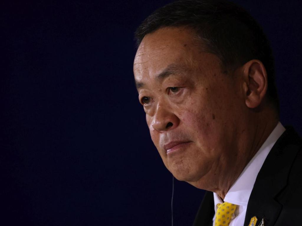 Тайландски съд отстрани министър председателя Сретха Тависин от длъжност защото е