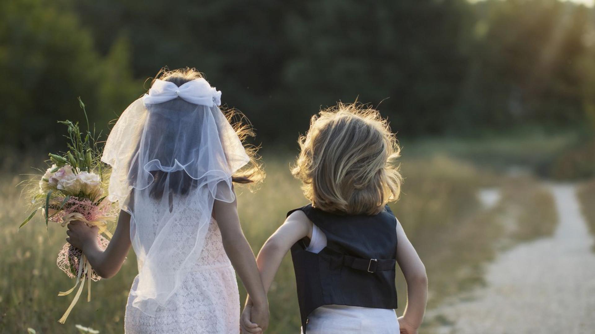 Детският брак продължава да бъде широко разпространен проблем който засяга