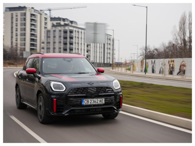 MINI Countryman John Cooper Works галерия