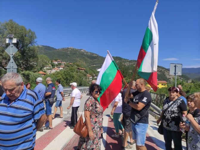 Протест срещу липса на вода в село Павелско