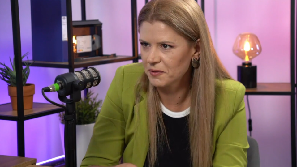 В подкаста 30 години NOVA репортерът Вероника Димитрова разказа за