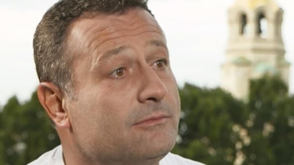 Популярният комик и телевизионен водещ Димитър Рачков сподели един от