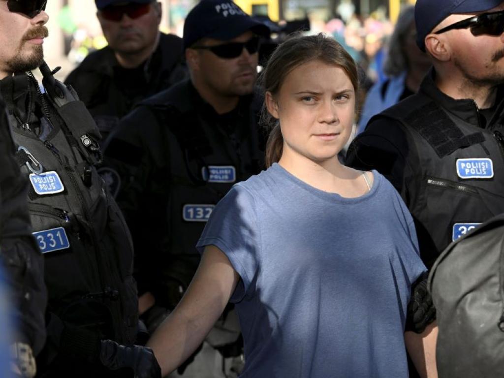 Датската полиция е задържала активистката Грета Тунберг по време на